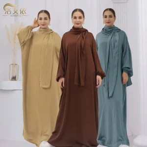 LR626 Plus Size Loose V-Neck Dress with Headscarf – Women's Long Sleeve Maxi Gown with Floral Details (Fall 2025)