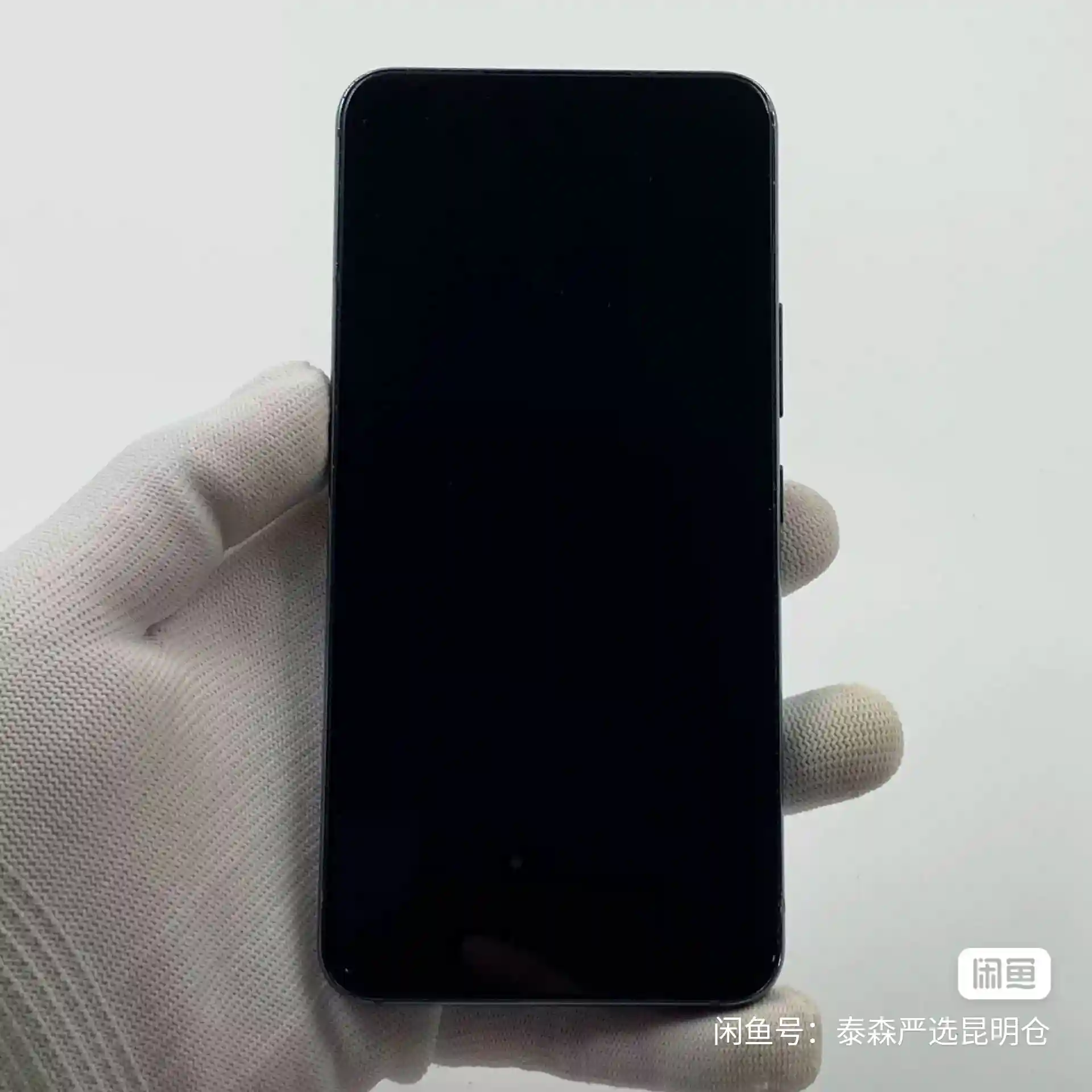 Used Samsung Galaxy S22 – 128/256GB/8GB RAM – 5G, 6.1" Dynamic AMOLED 2X 120Hz Display - Image 4