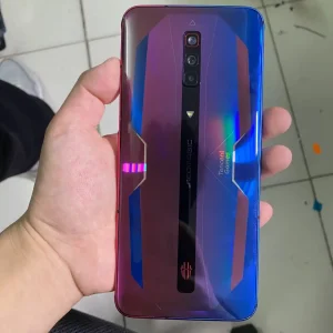 Used Nubia RedMagic 6 – 128GB/12GB RAM – 5G, 6.8" FHD+ 165Hz AMOLED Display