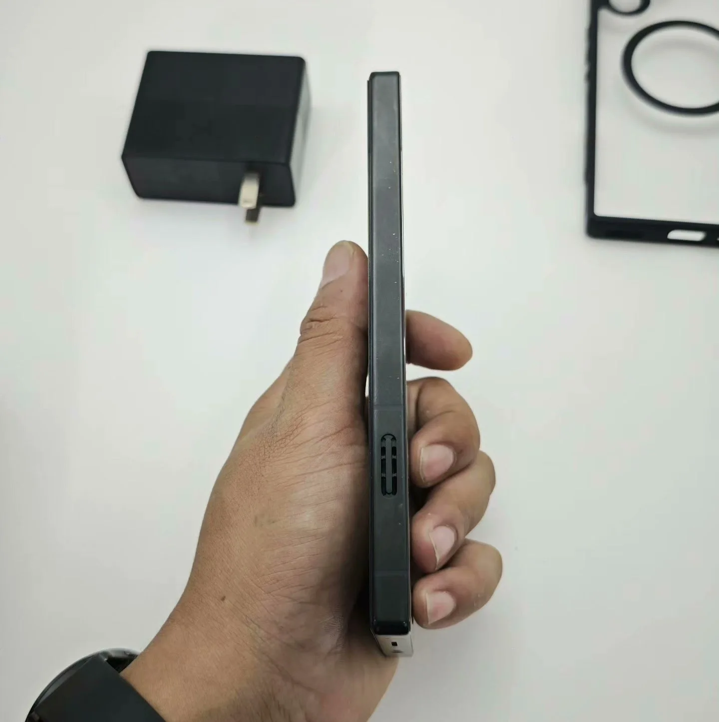 Used Nubia RedMagic 9S Pro+ – 512GB/16GB RAM – 5G, 6.8" FHD+ 120Hz AMOLED True Full-Screen Display - Image 4