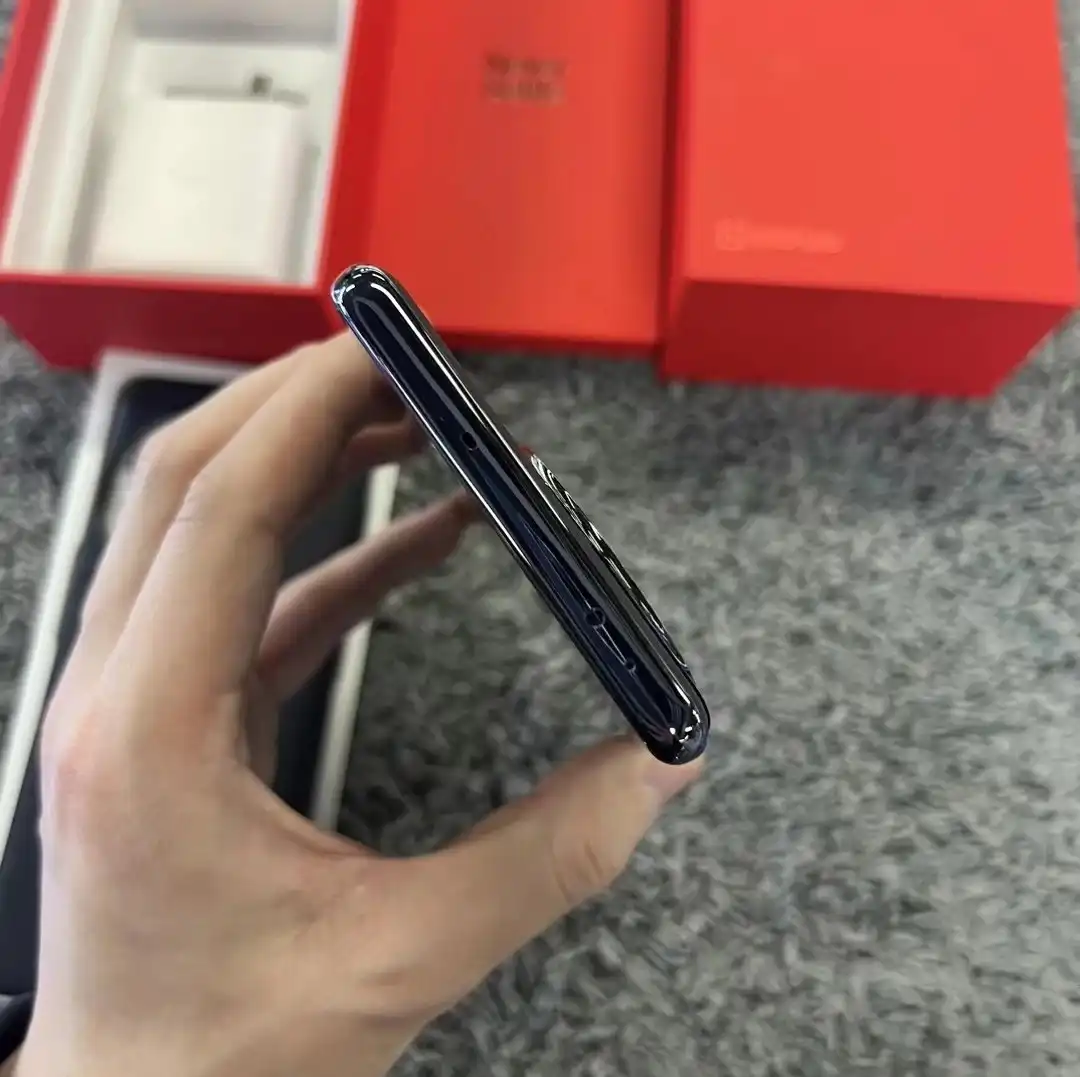 Used OnePlus 11 – 256GB/16GB RAM – 5G, 6.7" QHD+ 120Hz LTPO AMOLED Display - Image 4