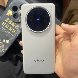 vivo X200, Used – 256GB/12GB RAM – 5G, 6.67" 120Hz AMOLED Display
