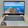 Lenovo YOGA 710-14IKB Laptop – Intel i7-7500U - 8GB DDR4/256GB SSD / 14" FHD 1920x1080 Touchscreen / Original Charger / Excellent Condition