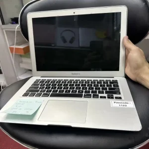 Apple MacBook Air 13" Ultra-Thin Laptop – Intel i5-5350U / 8GB RAM / 128GB SSD / HD Graphics 5000 / Windows 10 / Original Charger